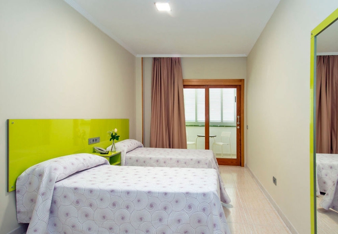 Imagen de la habitación del Hotel Andrea's. Foto 8