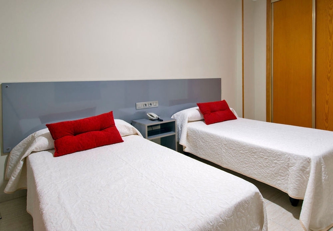 Imagen de la habitación del Hotel Andrea's. Foto 10