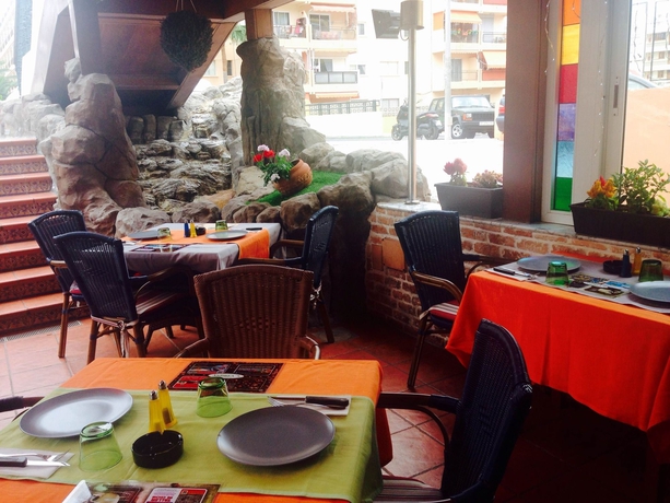 Imagen del bar/restaurante del Hotel Andrea's. Foto 4