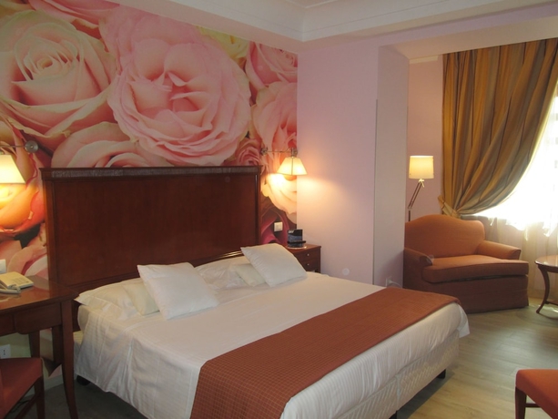 Imagen de la habitación del Hotel Andris. Foto 9