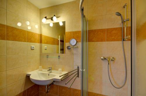 Imagen de la habitación del Hotel Andromeda. Foto 8