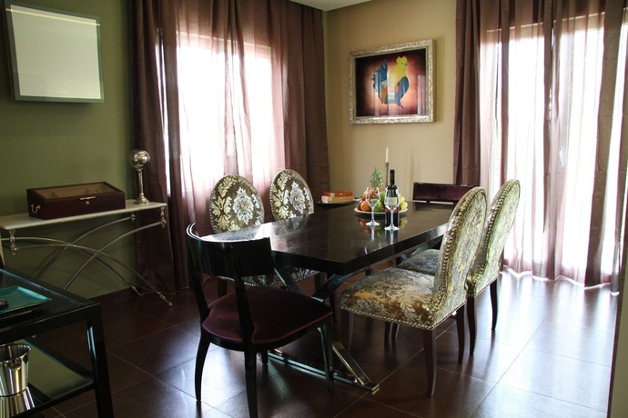 Imagen de la habitación del Hotel Andromeda Suites and Apartments. Foto 16