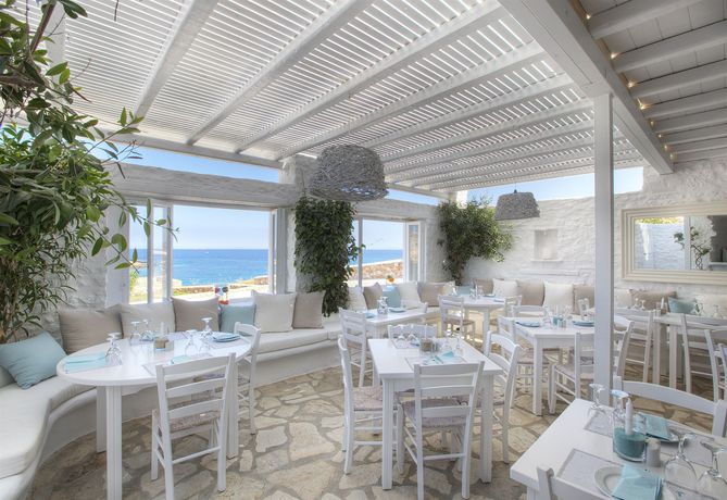 Imagen del bar/restaurante del Hotel Andronis Minois. Foto 6