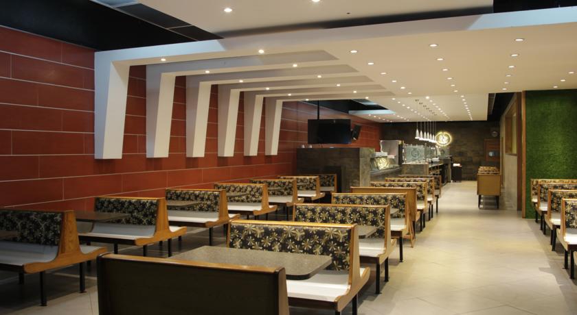 Imagen del bar/restaurante del Hotel Andros. Foto 2