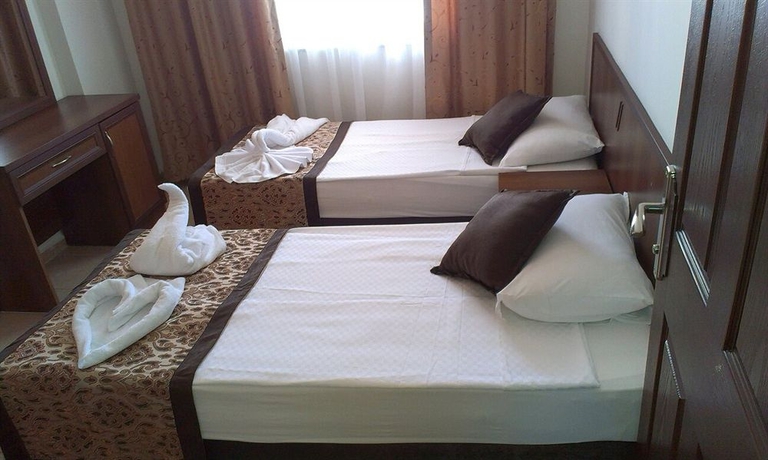 Imagen de la habitación del Hotel Andros Family Club. Foto 4