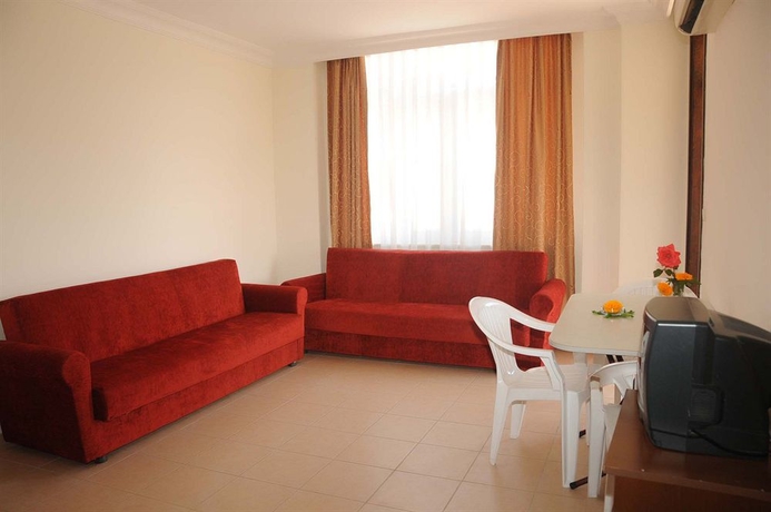 Imagen de los interiores del Hotel Andros Family Club. Foto 7