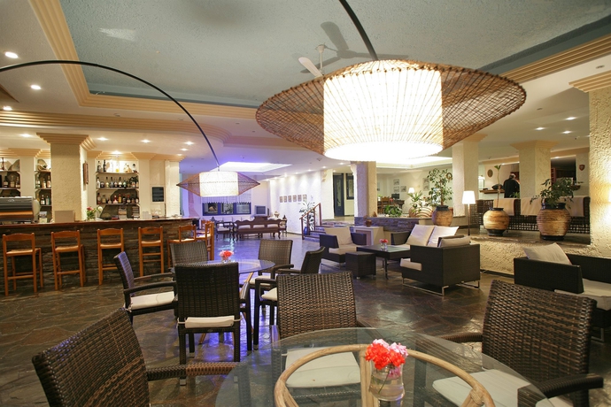 Imagen de los interiores del Hotel Andros Holiday. Foto 14