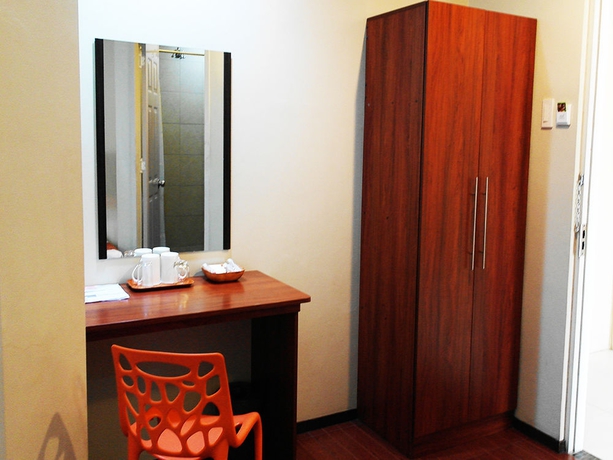 Imagen de la habitación del Hotel Andy. Foto 6