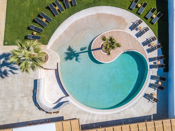 Imagen de la piscina del Hotel AneSea. Foto 18