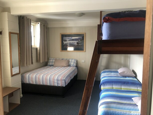 Imagen de la habitación del Hotel Aneeki Ski Lodge. Foto 16