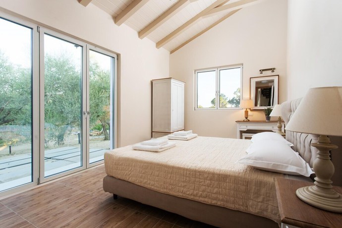 Imagen de la habitación del Hotel Aneli Villas - Villa Alexandra. Foto 6