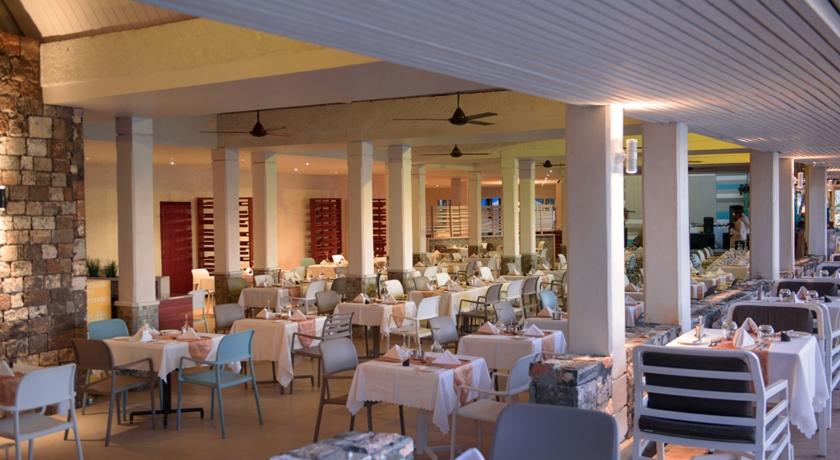 Imagen del bar/restaurante del Hotel Anelia Resort Villas and Spa. Foto 2