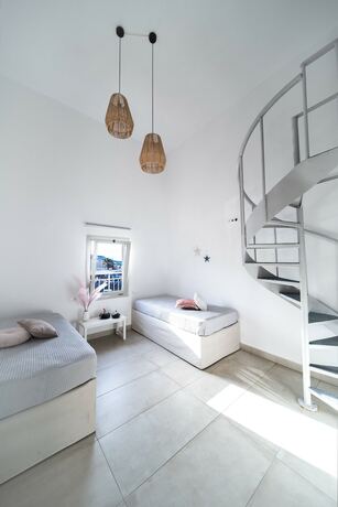 Imagen de la habitación del Hotel Anemi. Foto 17
