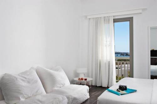 Imagen de la habitación del Hotel Anemi Folegandros. Foto 8