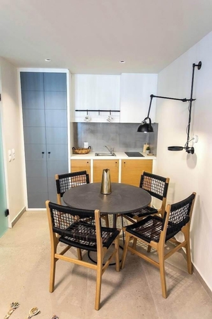 Imagen de la habitación del Hotel Anemolia Parga Suites. Foto 11