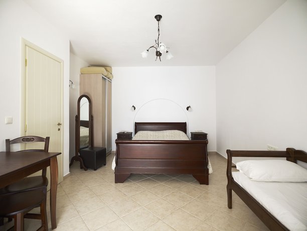 Imagen de la habitación del Hotel Anemomilos. Foto 8