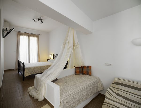 Imagen de la habitación del Hotel Anemomilos. Foto 13