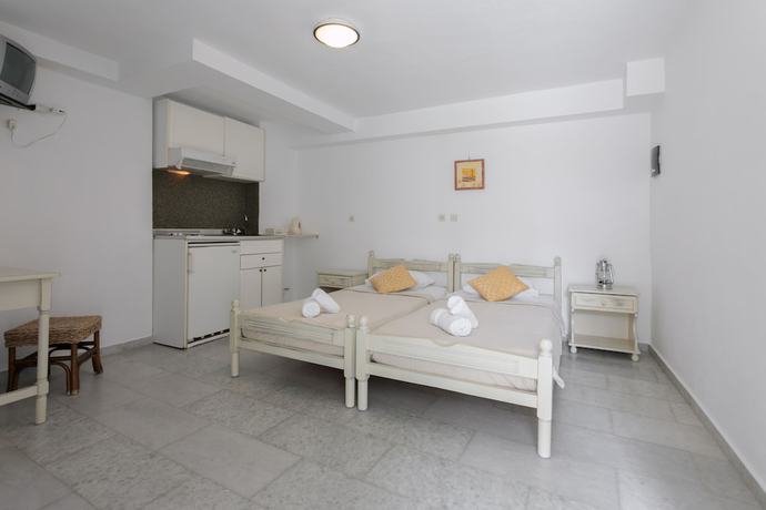 Imagen de la habitación del Hotel Anemomilos. Foto 17