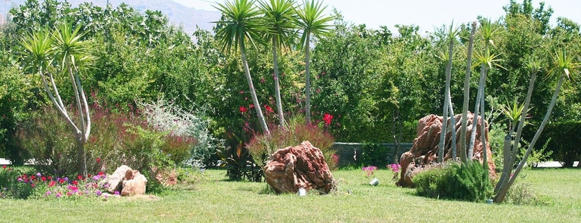 Imagen de los exteriores del Hotel Anemomylos Bungalows. Foto 6