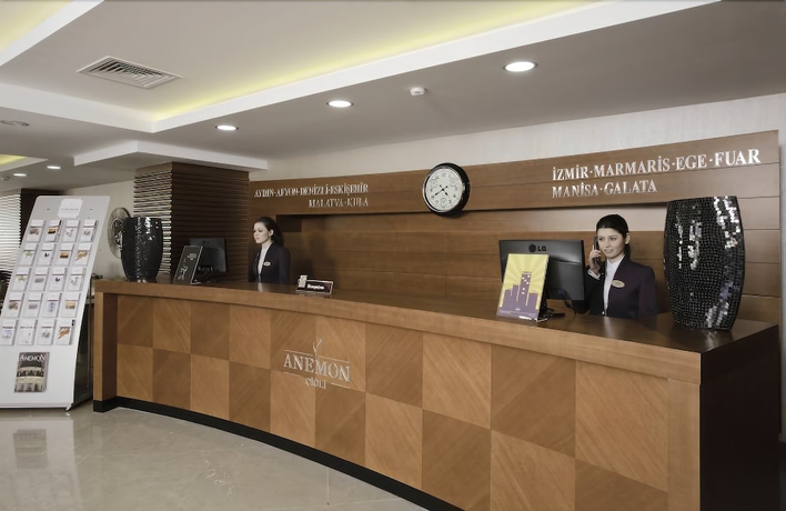 Imagen de los interiores del Hotel Anemon Cigli. Foto 16
