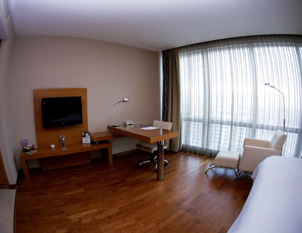 Imagen de la habitación del Hotel Anemon Cigli. Foto 11