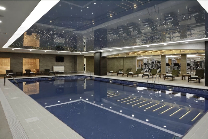 Imagen de la piscina del Hotel Anemon Cigli. Foto 18