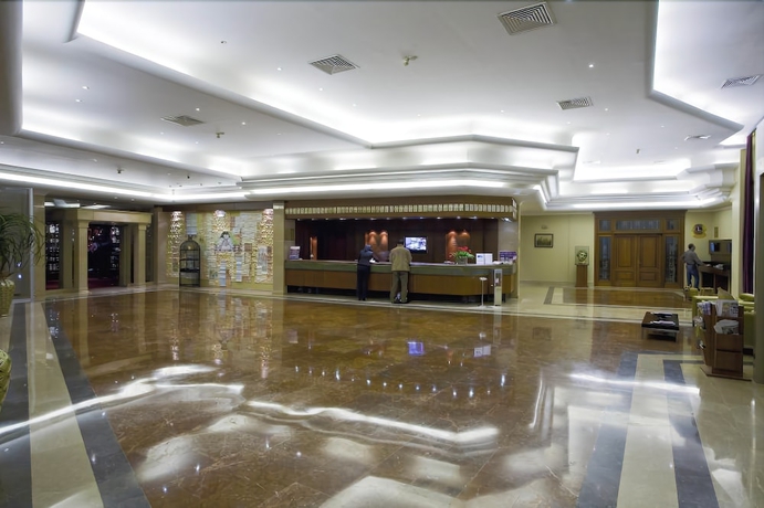 Imagen de los interiores del Hotel Anemon Grand Manisa. Foto 15