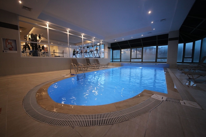 Imagen de la piscina del Hotel Anemon Grand Manisa. Foto 19