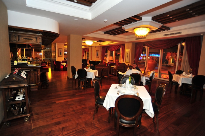 Imagen del bar/restaurante del Hotel Anemon Izmir. Foto 4