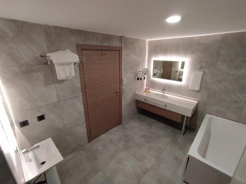 Imagen general del Hotel Anemon Karab&uuml;k. Foto 10