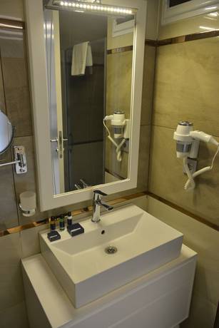 Imagen de la habitación del Hotel Anemon Kent Mersin. Foto 10