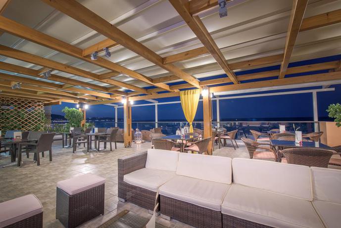 Imagen general del Hotel Anemona Beach. Foto 6
