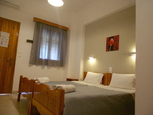Imagen de la habitación del Hotel Anemona Studios. Foto 6