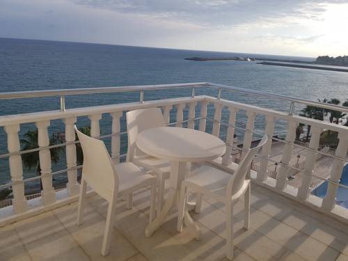 Imagen de la habitación del Hotel Anemurion. Foto 6