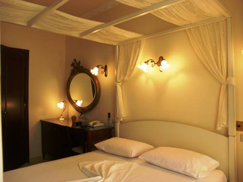 Imagen de la habitación del Hotel Aneroussa Beach, Mpatsi. Foto 4