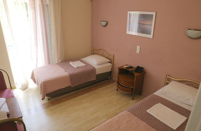 Imagen de la habitación del Hotel Anesi. Foto 23