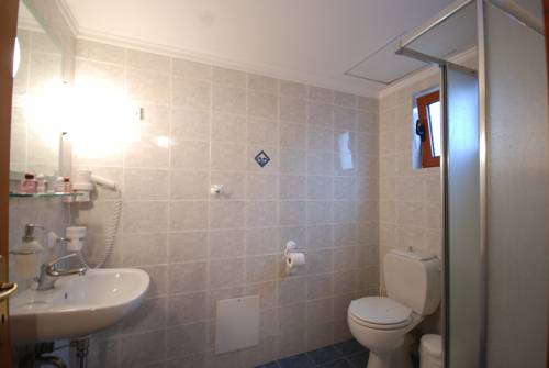 Imagen de la habitación del Hotel Anesis, Kalavryta. Foto 1
