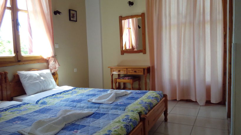 Imagen de la habitación del Hotel Anessis Studios. Foto 4