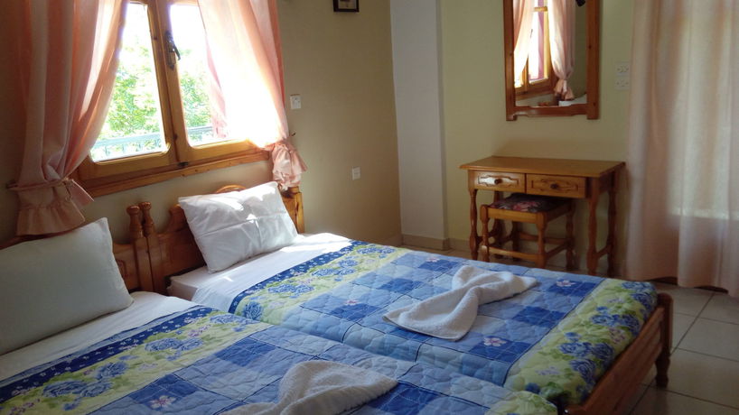 Imagen de la habitación del Hotel Anessis Studios. Foto 6