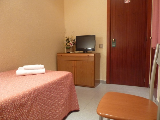 Imagen de la habitación del Hotel Aneto, Las Ramblas. Foto 3