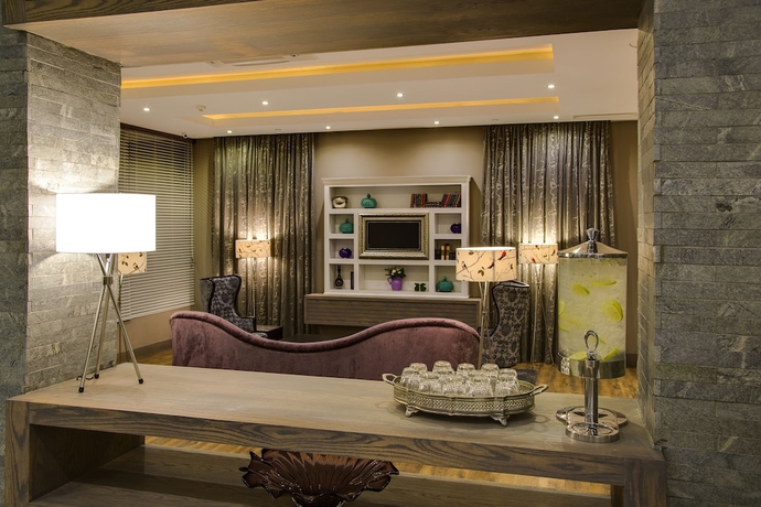 Imagen de los interiores del Hotel Anew Hatfield Pretoria. Foto 18