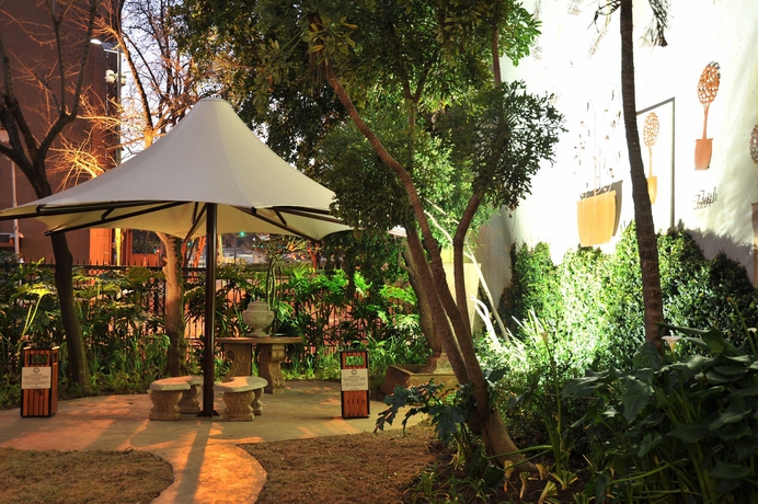 Imagen de los exteriores del Hotel Anew Parktonian Johannesburg. Foto 12