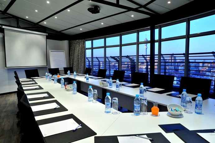 Imagen de los interiores del Hotel Anew Parktonian Johannesburg. Foto 14