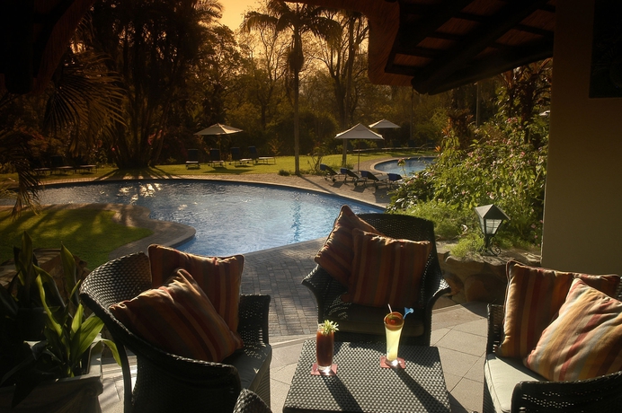 Imagen de la piscina del Hotel Anew Resort Hazyview Kruger Park. Foto 14