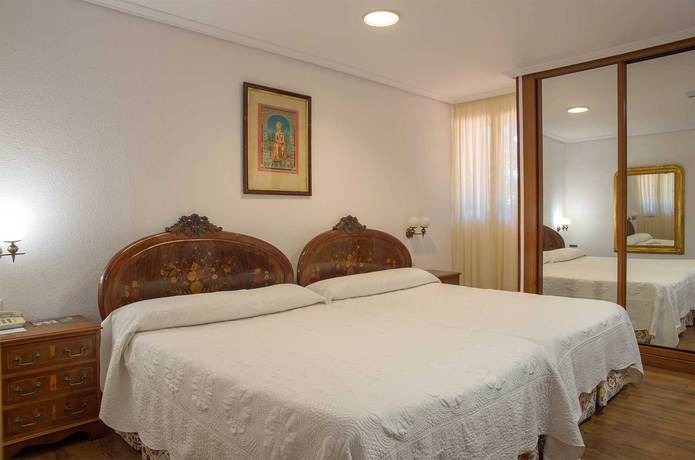 Imagen general del Hotel Anexo Los Infantes. Foto 4