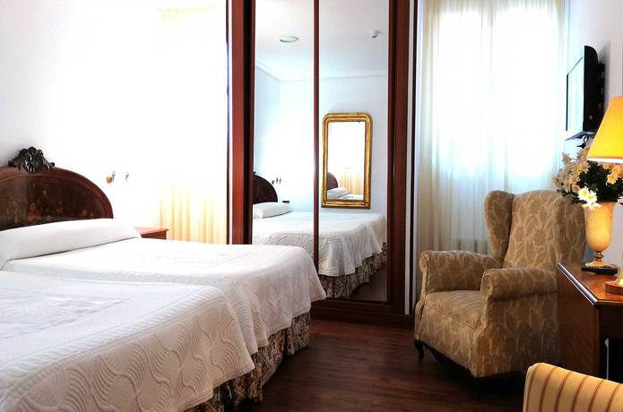 Imagen general del Hotel Anexo Los Infantes. Foto 10