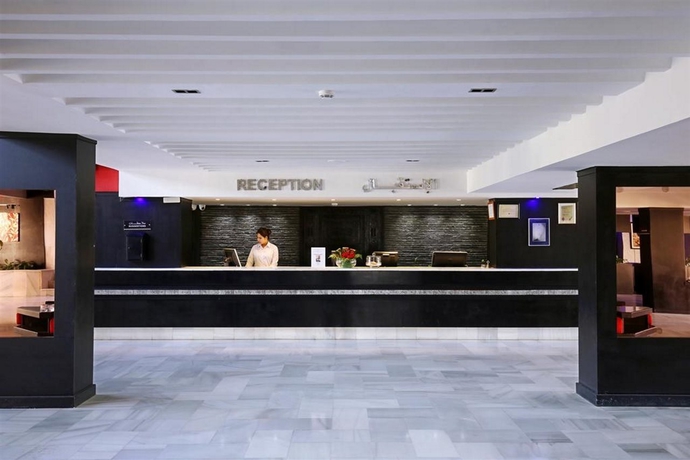 Imagen general del Hotel Anezi Tower & Apartaments. Foto 11