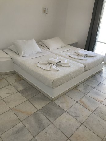 Imagen de la habitación del Hotel Anezina, Paros. Foto 13