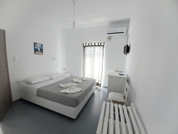 Imagen de la habitación del Hotel Anezina, Paros. Foto 14