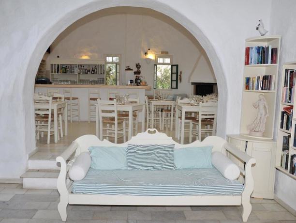 Imagen de los interiores del Hotel Anezina Village. Foto 20